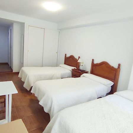 Pension Villa ** コミージャス エクステリア 写真