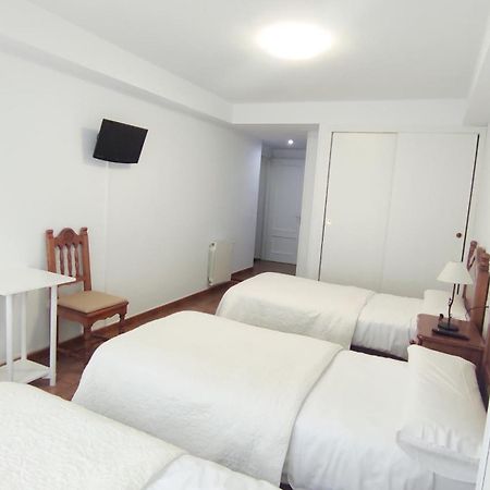 Pension Villa ** コミージャス エクステリア 写真